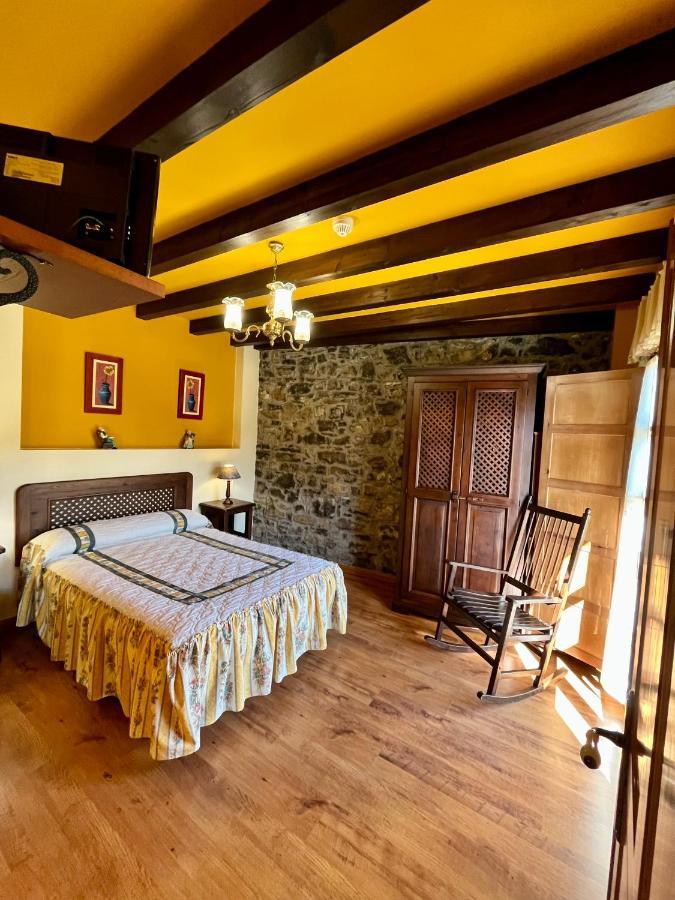Apartamentos Turisticos Paseo De La Alameda Villaviciosa  Zewnętrze zdjęcie