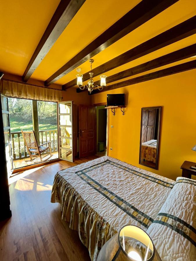 Apartamentos Turisticos Paseo De La Alameda Villaviciosa  Zewnętrze zdjęcie