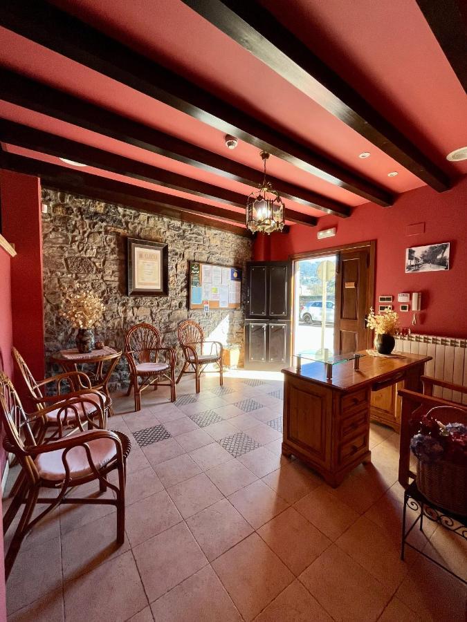 Apartamentos Turisticos Paseo De La Alameda Villaviciosa  Zewnętrze zdjęcie