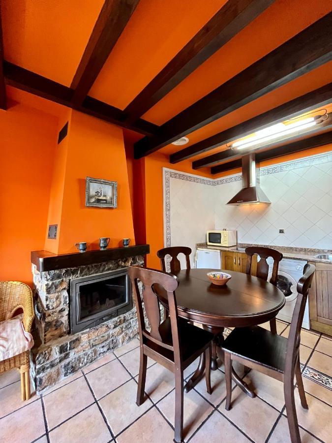 Apartamentos Turisticos Paseo De La Alameda Villaviciosa  Zewnętrze zdjęcie