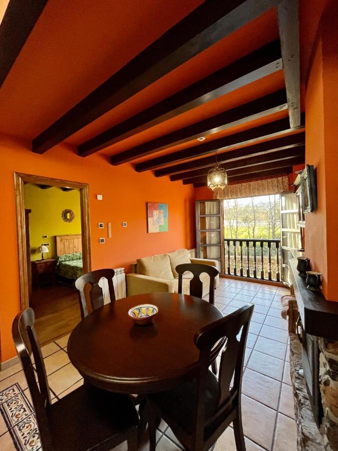 Apartamentos Turisticos Paseo De La Alameda Villaviciosa  Zewnętrze zdjęcie