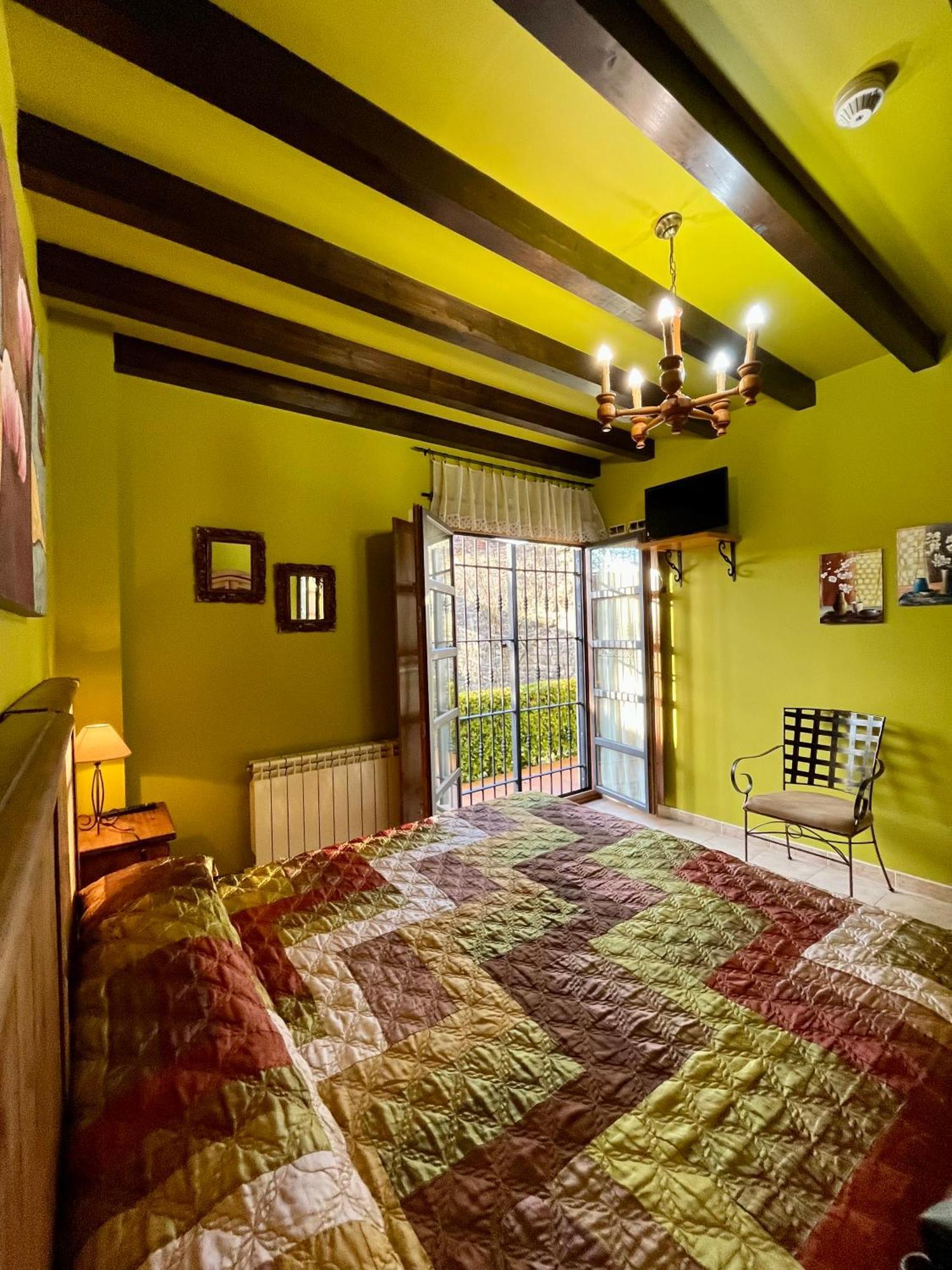 Apartamentos Turisticos Paseo De La Alameda Villaviciosa  Zewnętrze zdjęcie
