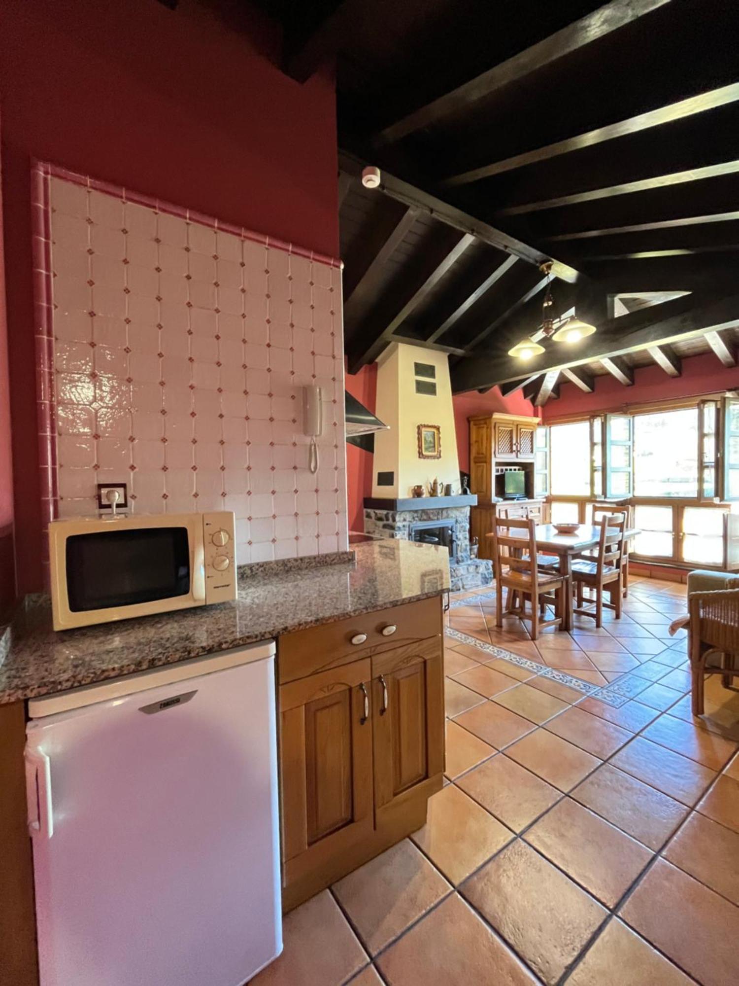 Apartamentos Turisticos Paseo De La Alameda Villaviciosa  Zewnętrze zdjęcie