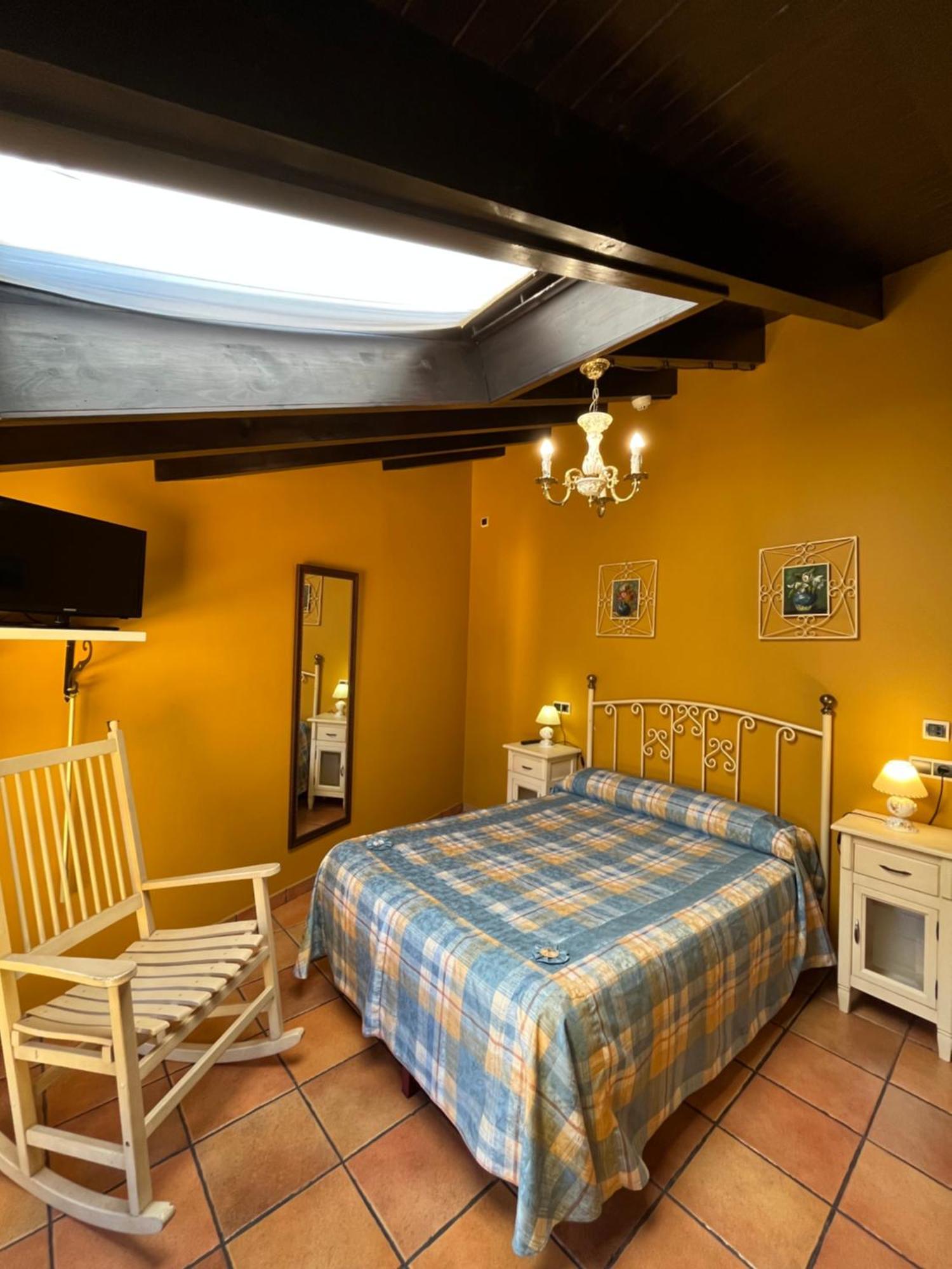 Apartamentos Turisticos Paseo De La Alameda Villaviciosa  Zewnętrze zdjęcie